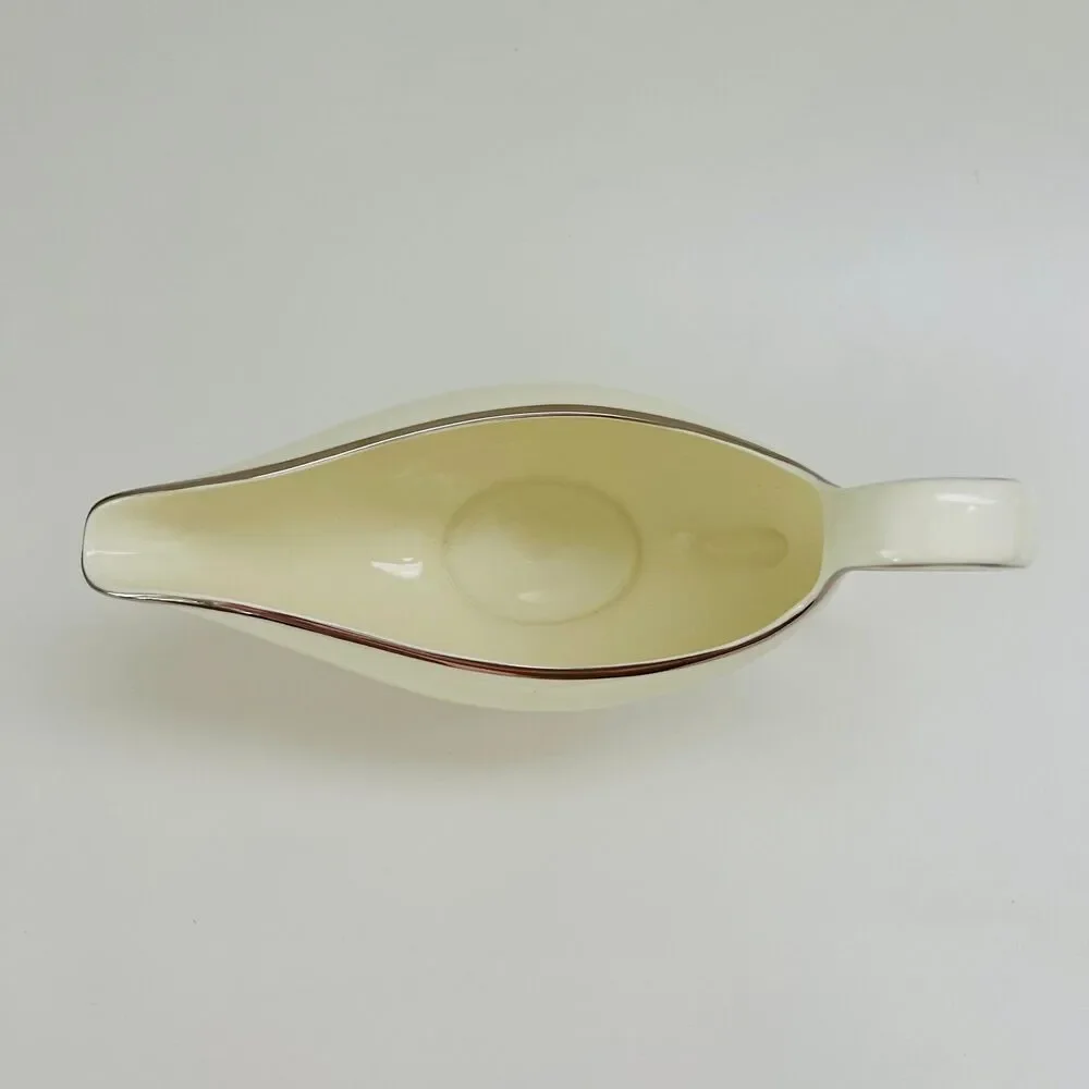 WEDGWOOD Majesty Platinum Gravy Sauce Boat